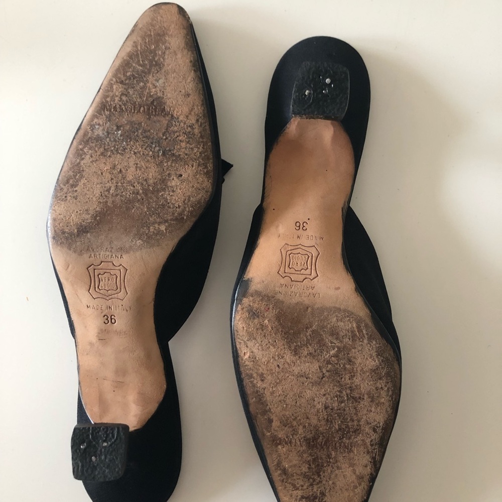 Vintage Manolo Blahnik pumps - Picture 3 of 5
